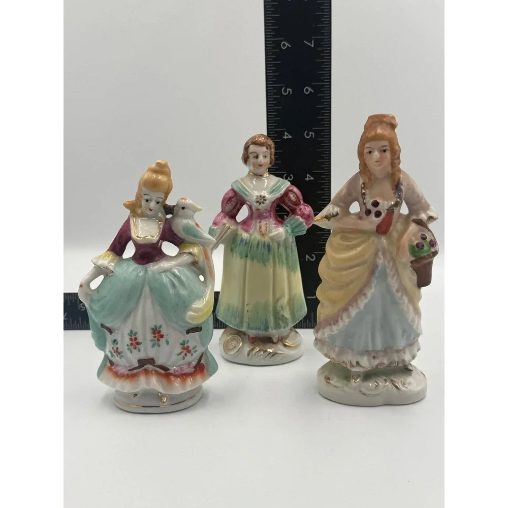 Vintage Occupied Japan Porcelain Colonial‎ Lady Figurines Set of 3 Hand Painted